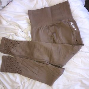 Gym shark tan leggings